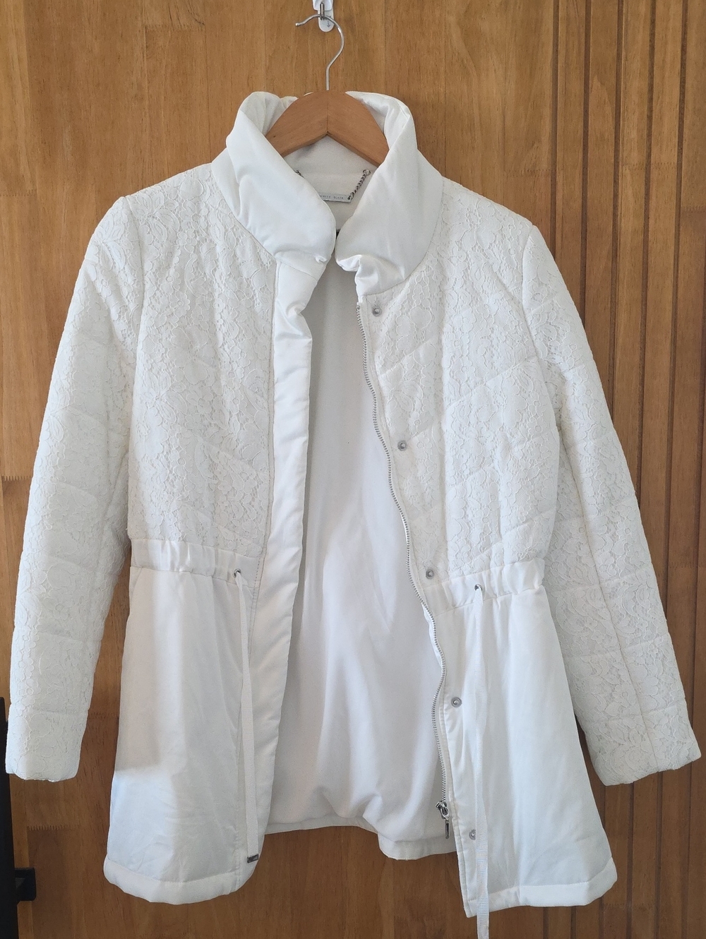 White House Black Market White Quilted Lace-Panel Puffer Jacket